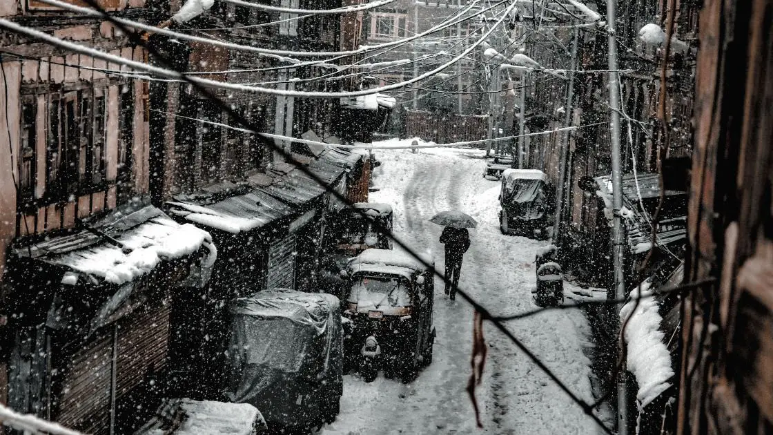 Ganpatyar habbakadal srinagar during snow - Kashmir.Blog